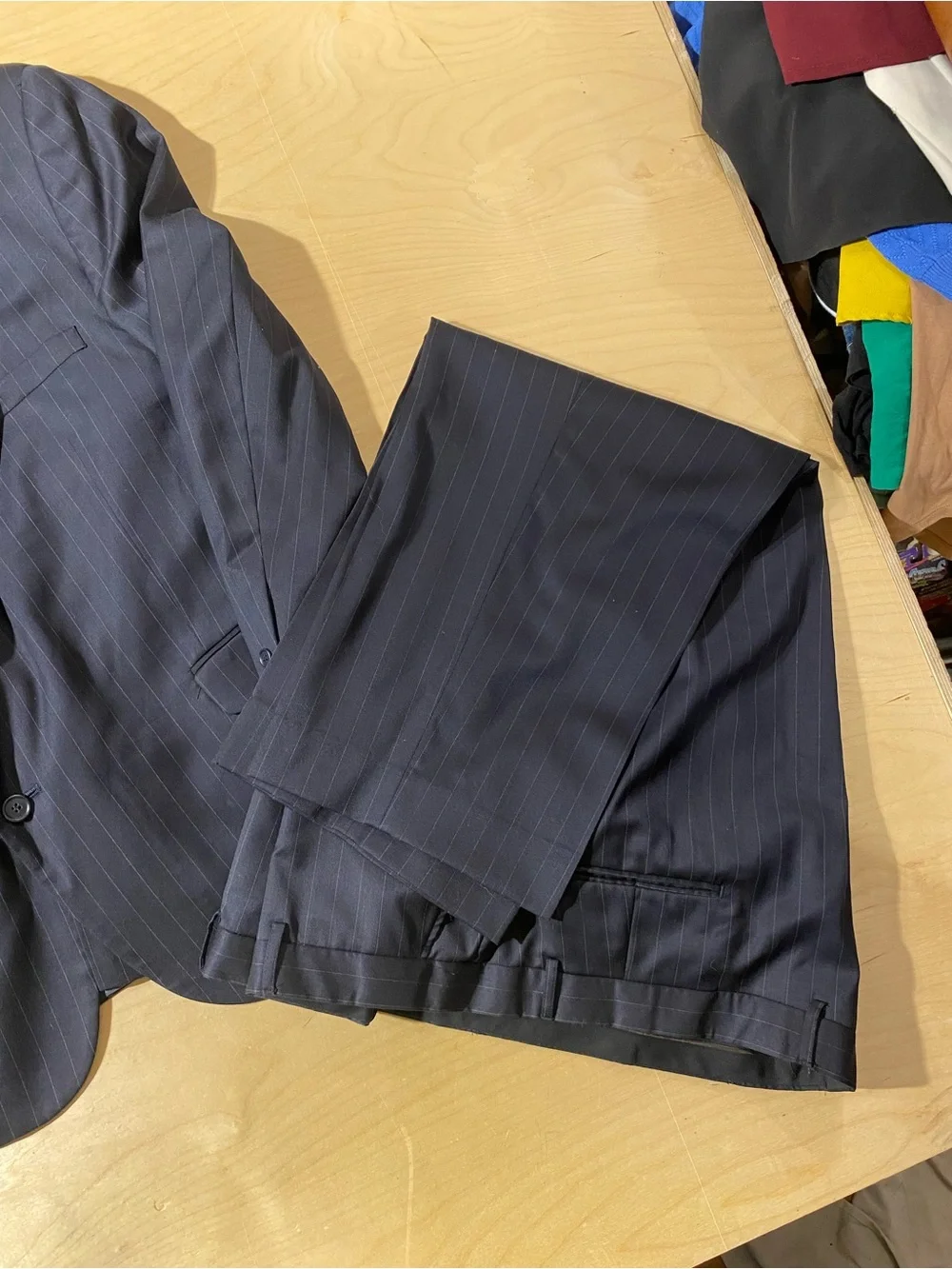 Oleg Cassini Men's Navy Pinstripe Suit Jacket & Pants - Classic Two-Piece 48 (SX